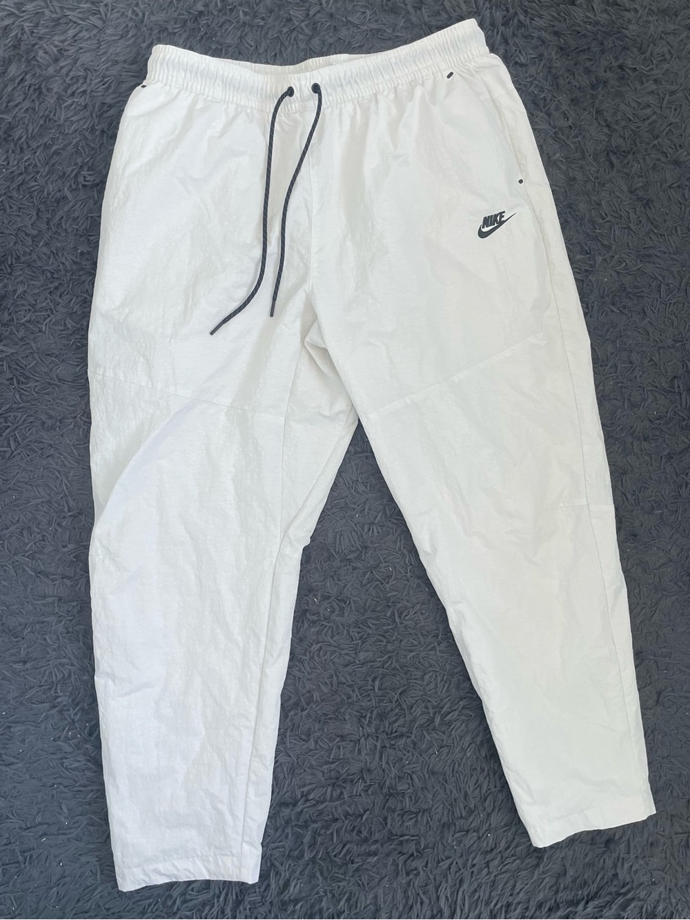Men Size XL Nike Sportswear Tech Woven Lined Commuter Pants Joggers Standard Fit